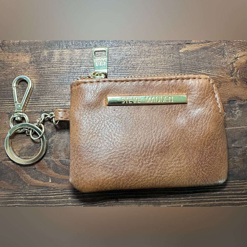Steve Madden Wallet Coin Purse‎ Tan Logo Name Bag Charm Key Chain Change.